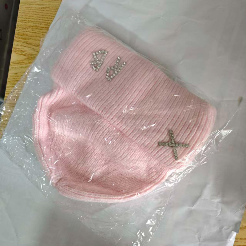 Simpatico Berretto con Ricamo, - Beanie Cuffed Knit recensione e prezzo